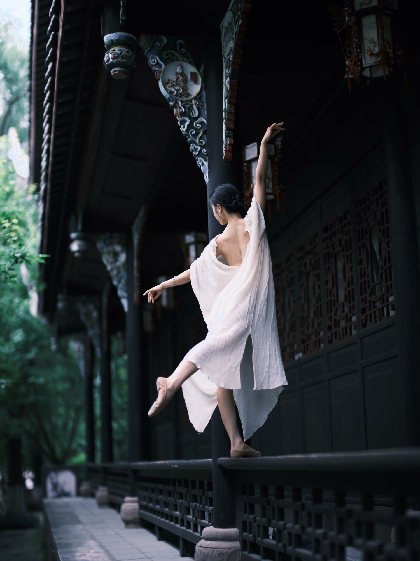 Portrait portfolio reference: a dancer extending an arm